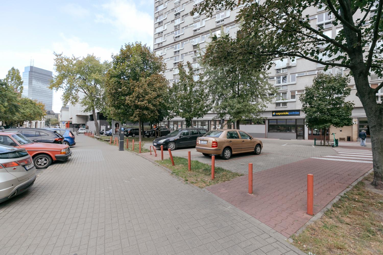 Przechodnia 2 Yellow - Biurko Oraz Wygodny Fotel Do Pracy - Better Rental Warsaw Exterior photo